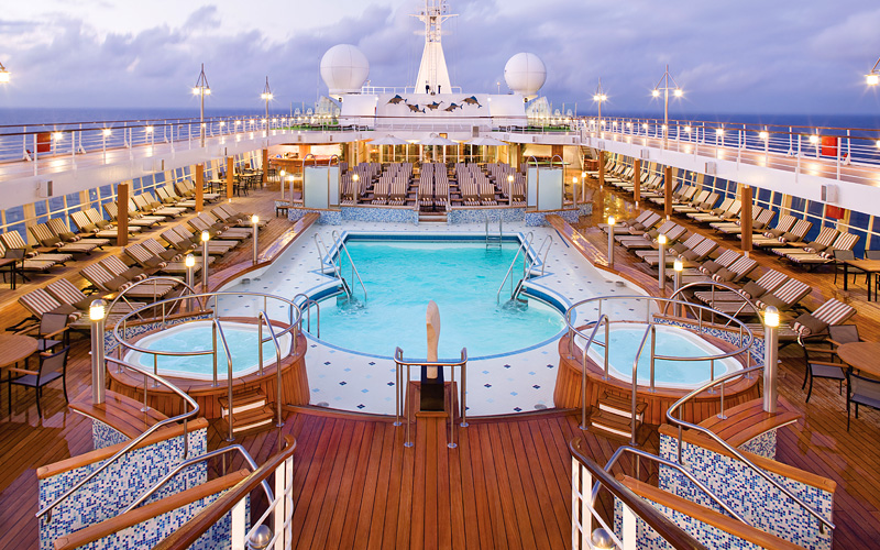 Piscina y Solarium a bordo del Regent Seven Seas Voyager (Regent Seven Seas Cruises) REGENT SEVEN SEAS CRUISES SEVEN SEAS VOYAGER REGENT CRUISES LUXURY CRUISES REGEN SEVEN SEAS CRUCEROS DE LUJO REGENT SEVEN SEAS VOYAGER CRUCEROS RSSC REGENT CRUISES #crucerosdelujo #luxurycruises #crucerosexclusivos #regentsevenseas #regentcruises #rssc #crucerosregent #sevenseasvoyager #regentvoyager #luxurycruises #crucerosdeluxe #crucerosdelujo #cruceroslujo